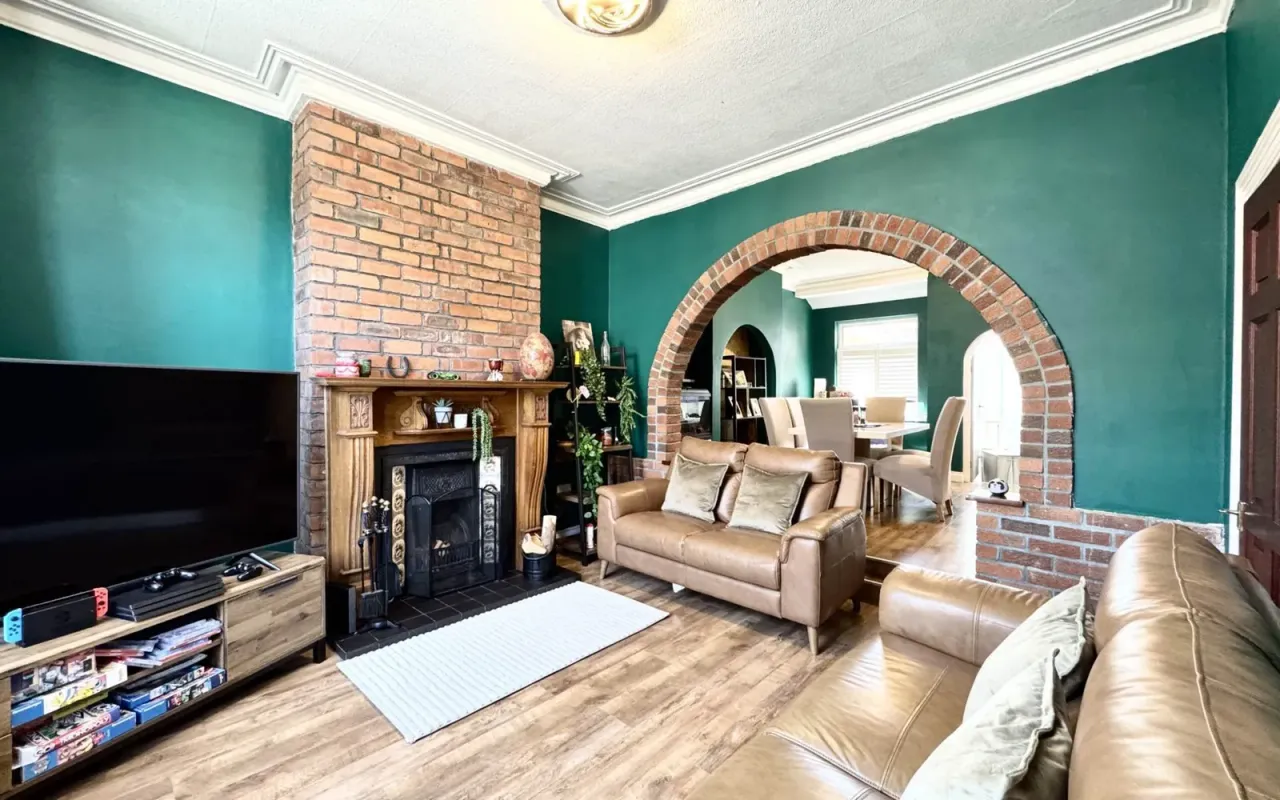 Dentons Green Lane, Dentons Green, photo 9