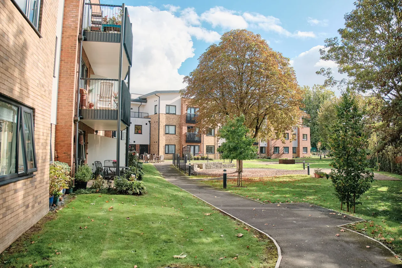 Old Schools Lane, Epsom, KT17, photo 8