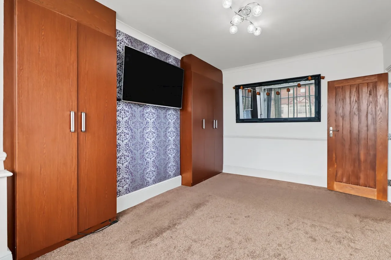 Vaughan Gardens, Ilford, IG1, photo 18