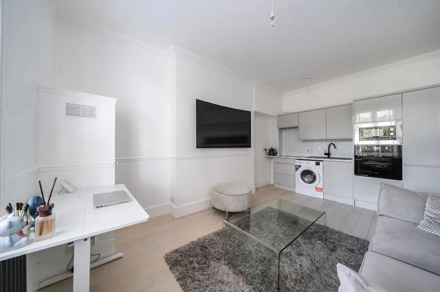 Upton Park, Slough, SL1, photo 2