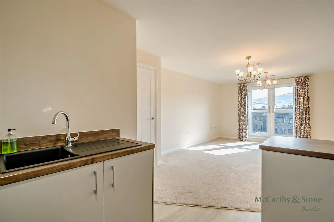 Shap Road, Kendal, LA9, photo 4