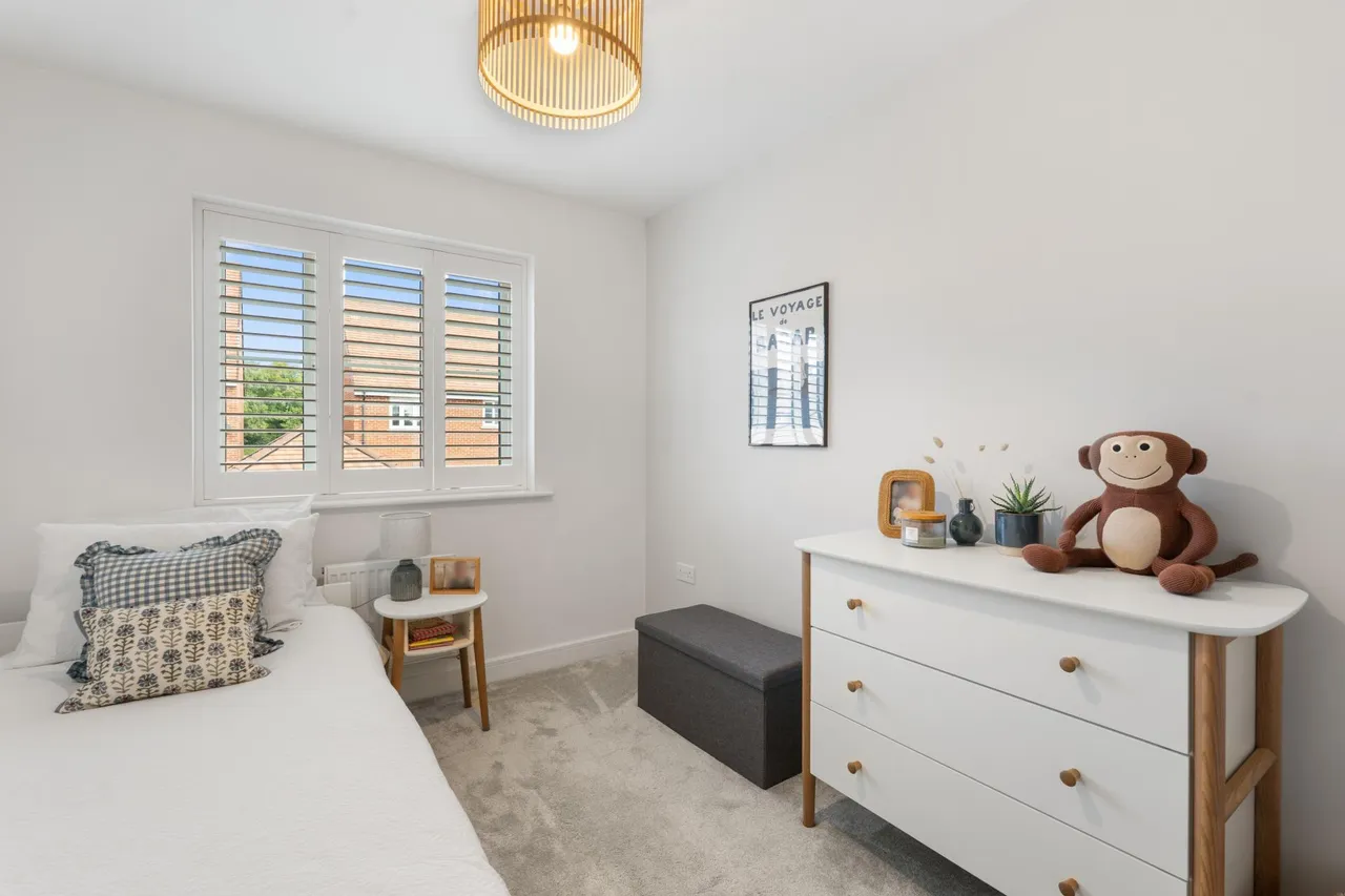 White Cross Drive, Woolmer Green, SG3, photo 9
