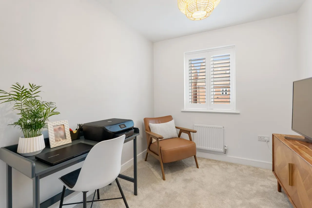 White Cross Drive, Woolmer Green, SG3, photo 8