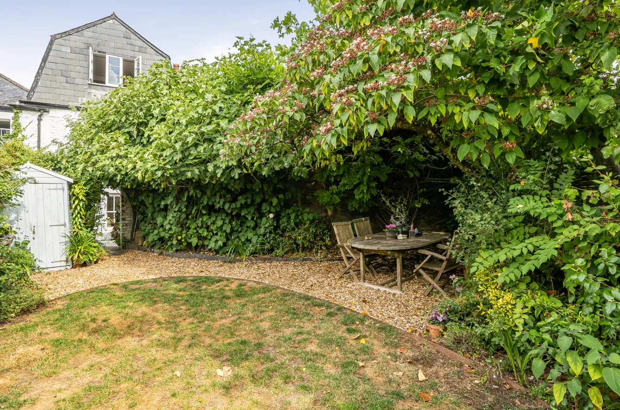 High Street, Dulverton, TA22, photo 3