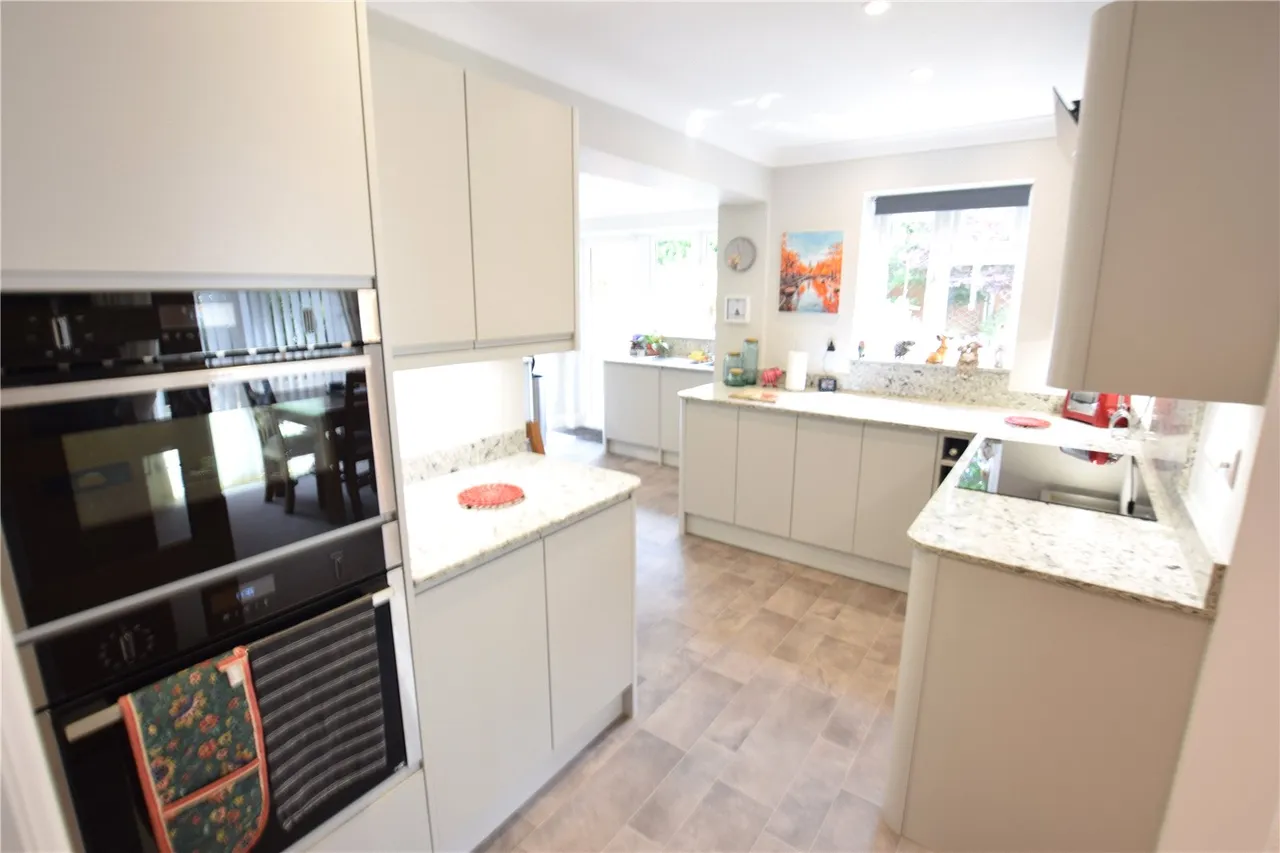 Ruth Close, Farnborough, Hampshire, GU14 9UX, photo 15