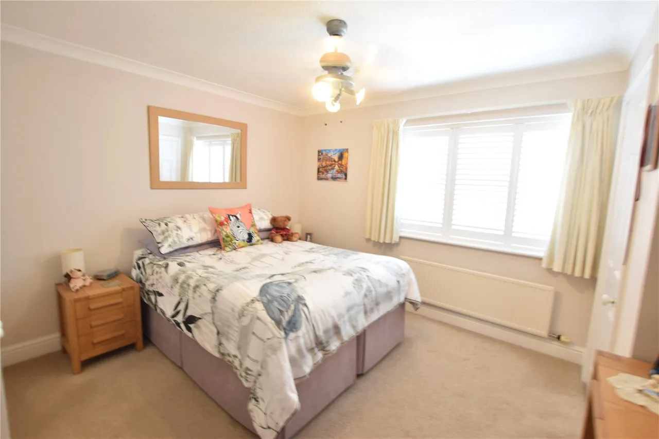 Ruth Close, Farnborough, Hampshire, GU14 9UX, photo 19