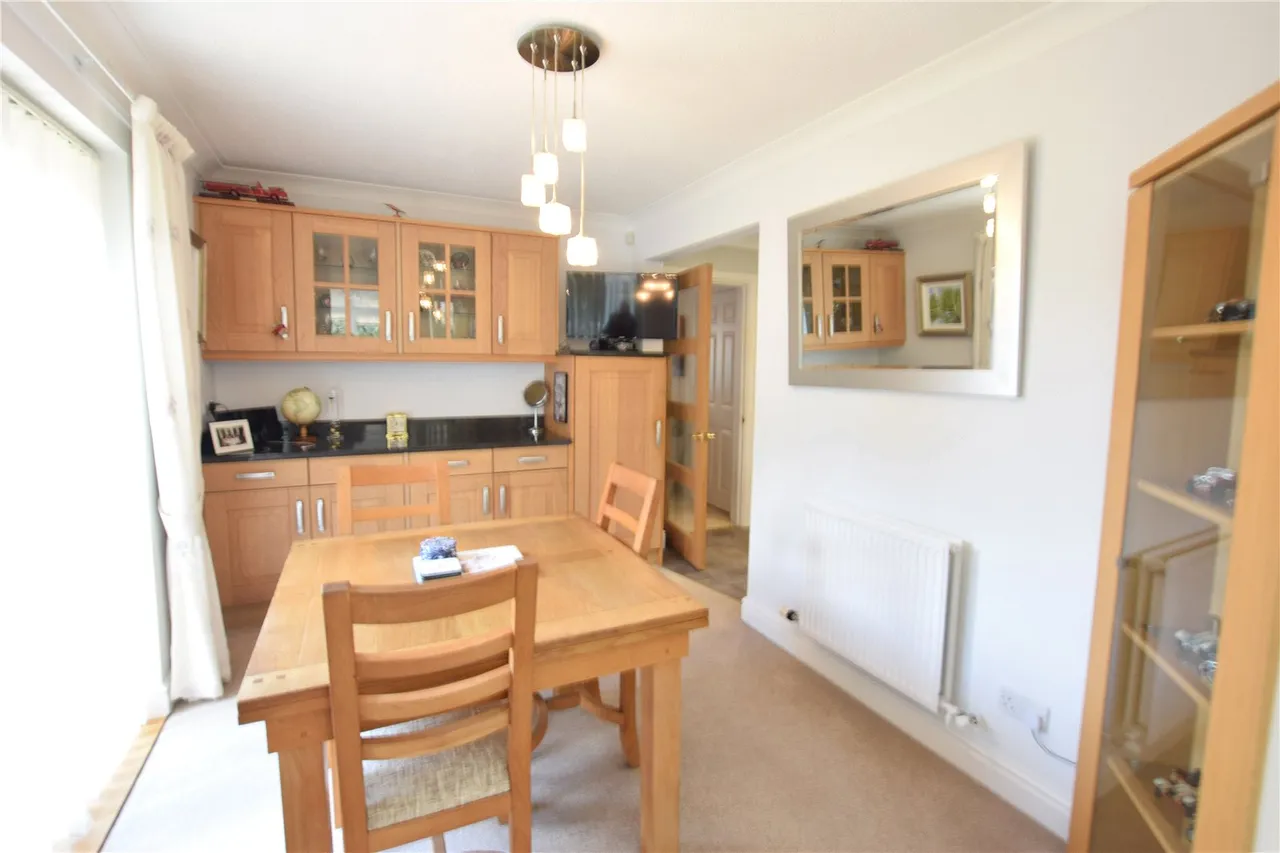 Ruth Close, Farnborough, Hampshire, GU14 9UX, photo 16