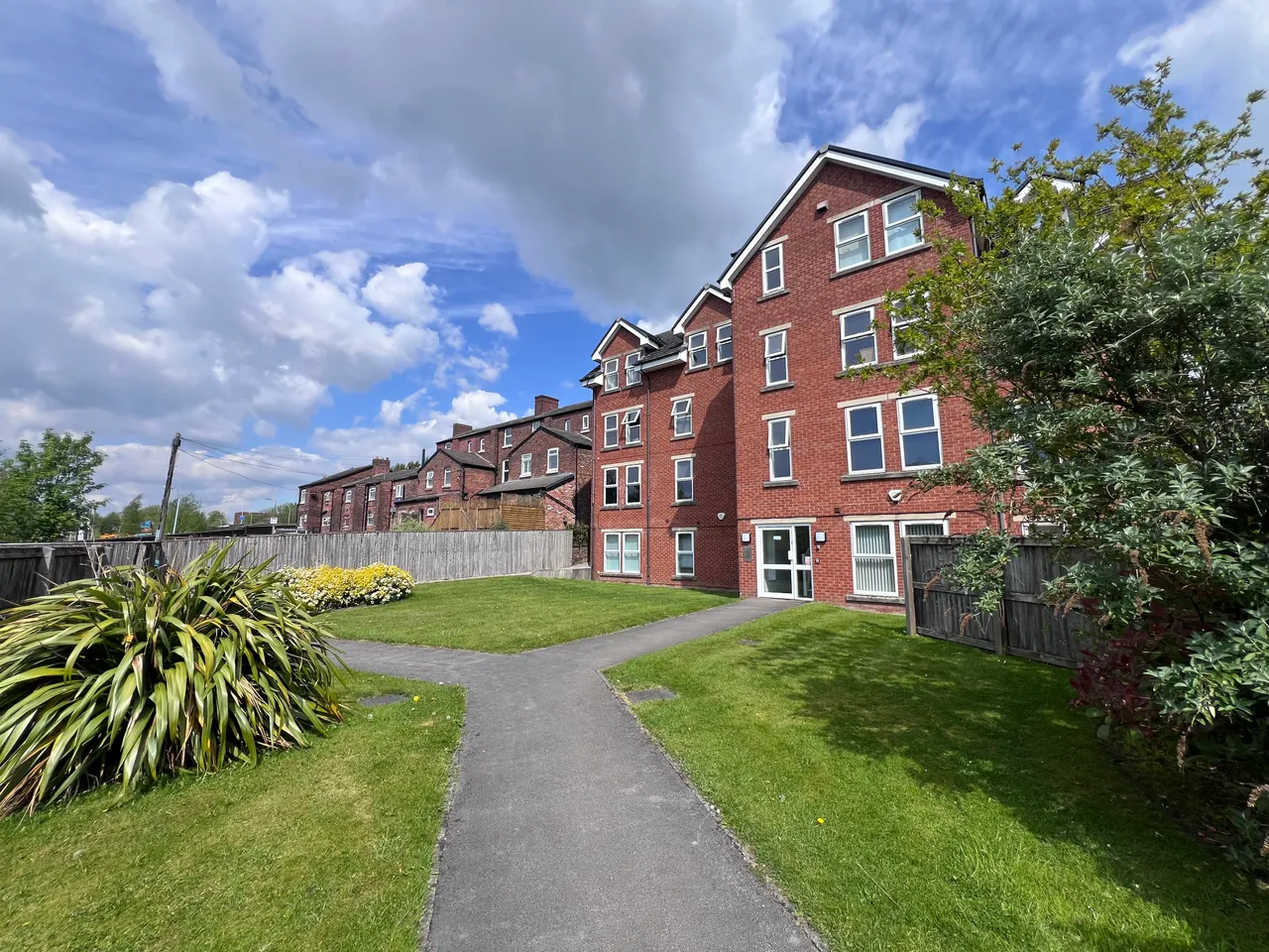 Stitch Lane, Heaton Norris, SK4, photo 2