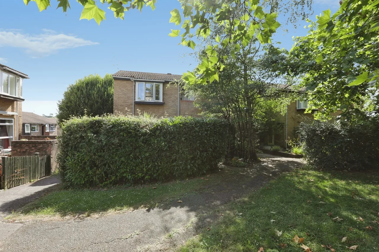 Cromwell Place, East Grinstead, photo 11