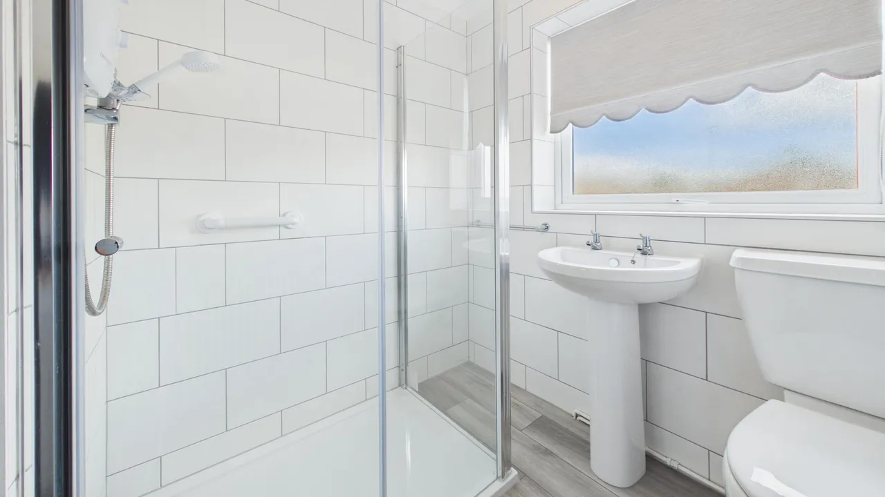 Windsor Road, Yaxley, photo 8