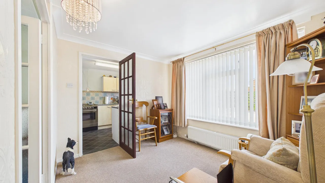 Windsor Road, Yaxley, photo 11