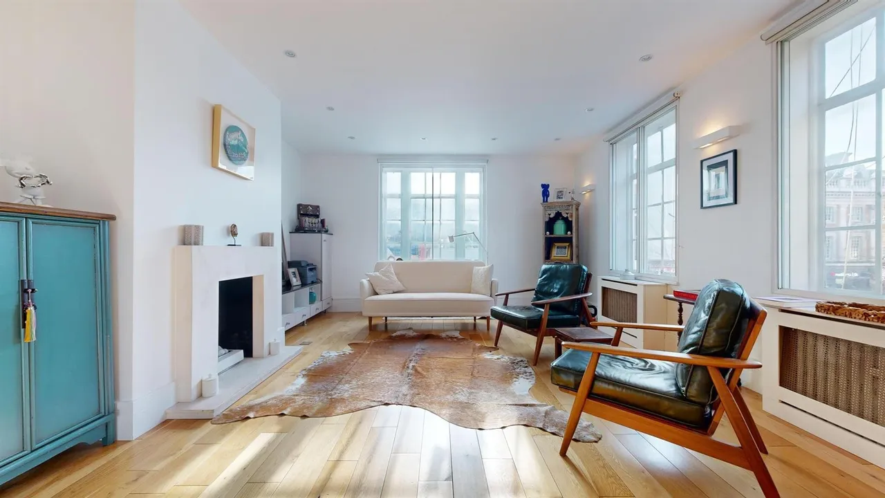 4 bed flat for sale, Kensington High Street, London, W8