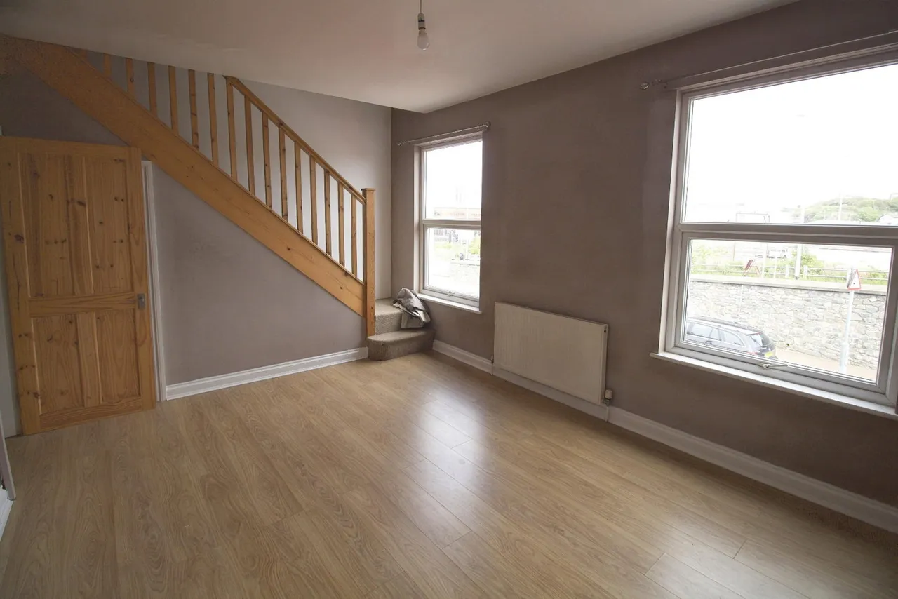 Church Terrace, Holyhead, LL65, photo 3