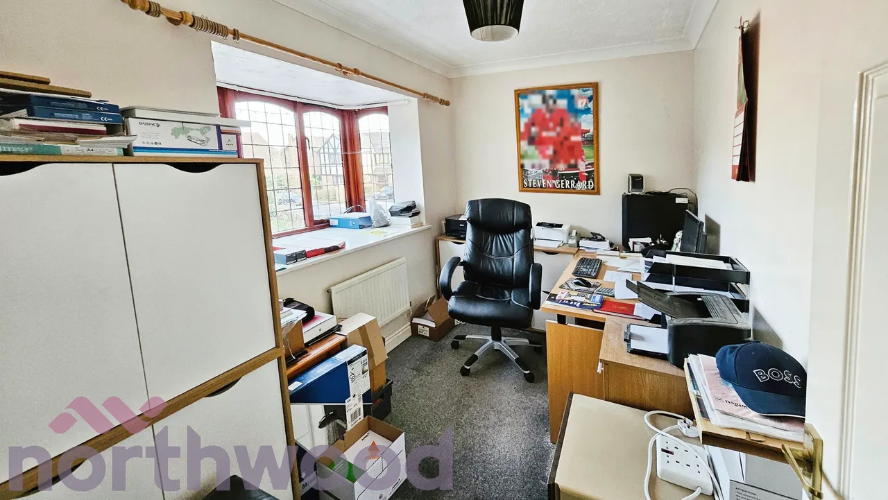 Broadland Drive, Thorpe End, NR13, photo 18