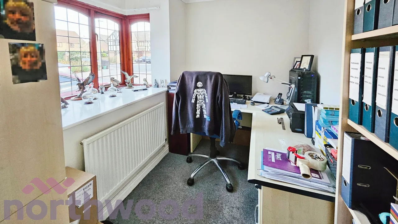 Broadland Drive, Thorpe End, NR13, photo 11