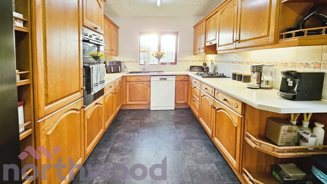 Broadland Drive, Thorpe End, NR13, photo 7