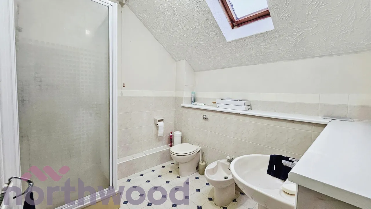 Broadland Drive, Thorpe End, NR13, photo 15