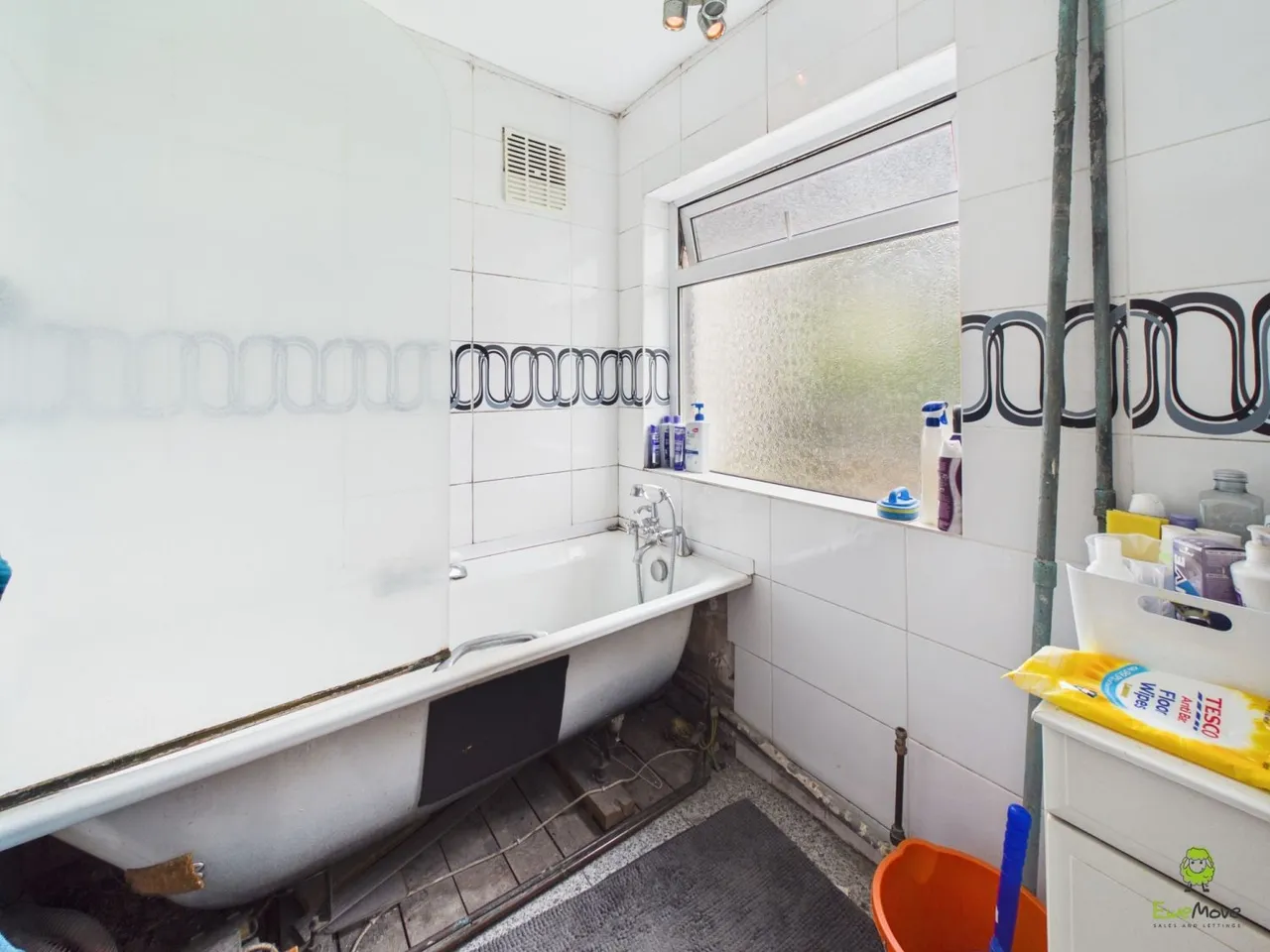 Okehampton Crescent, Welling, DA16, photo 14
