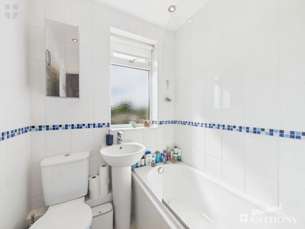 Clinton Crescent, Aylesbury, HP21 7JW, photo 8
