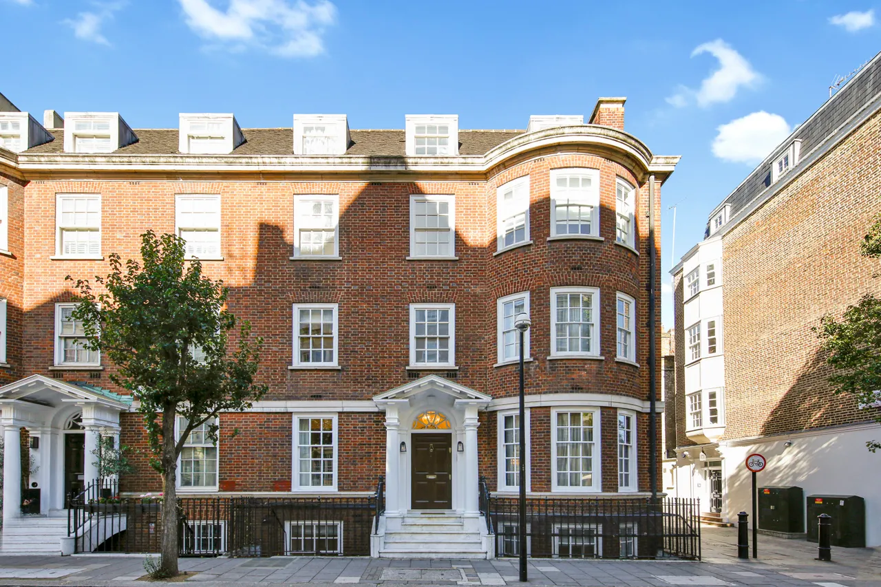 7 bed house to rent, Upper Brook Street, Mayfair, W1K