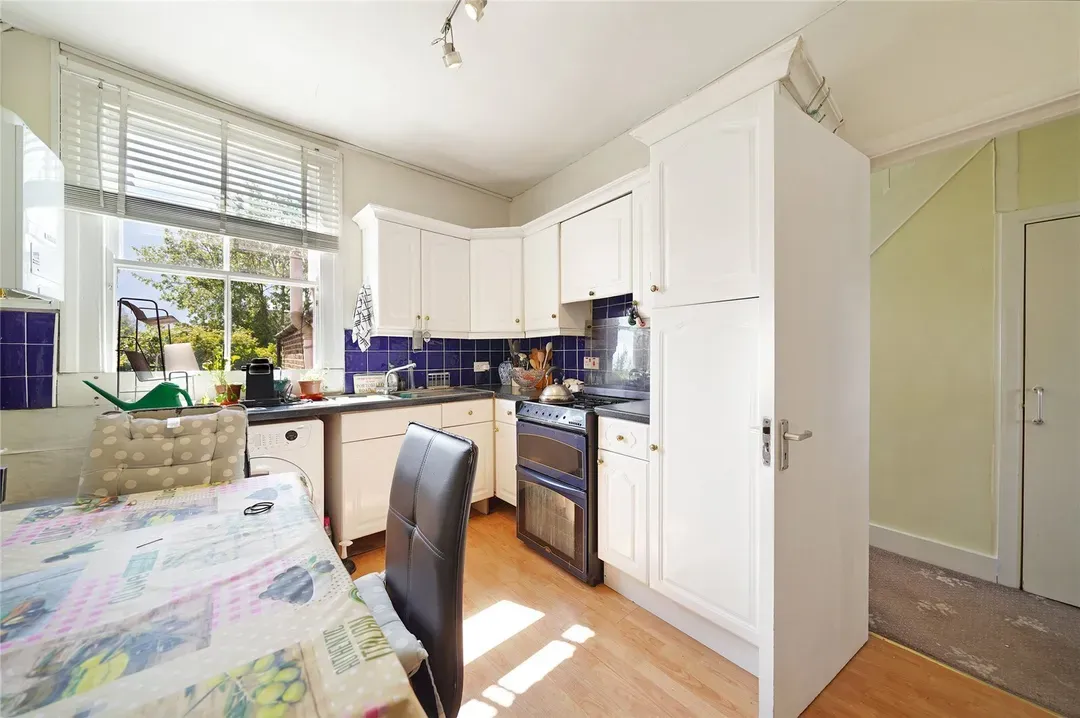 3 bed flat for sale — Ravenshaw Street, West Hampstead, London, NW6