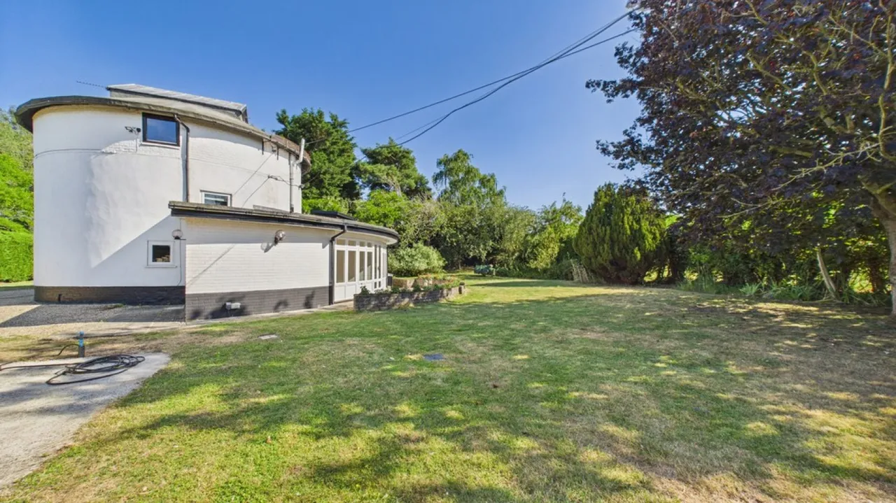 Ixworth Road, IP31, photo 2