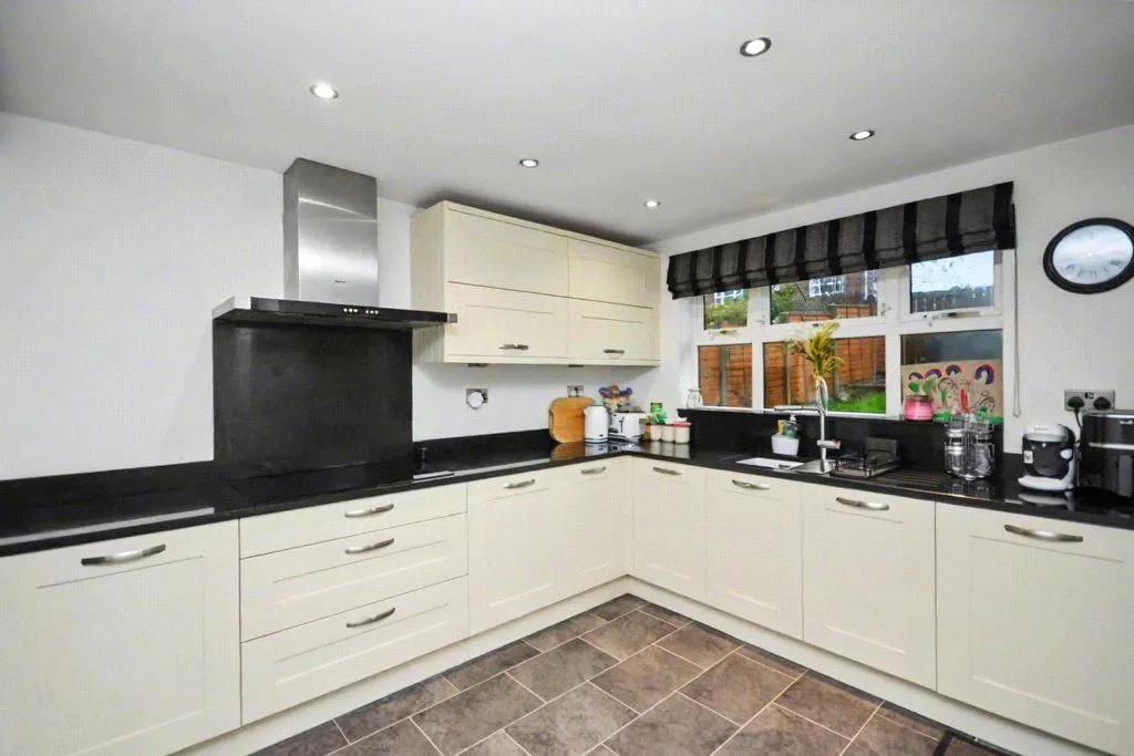 Lodge Hill Walk, Leeds, LS12, photo 12