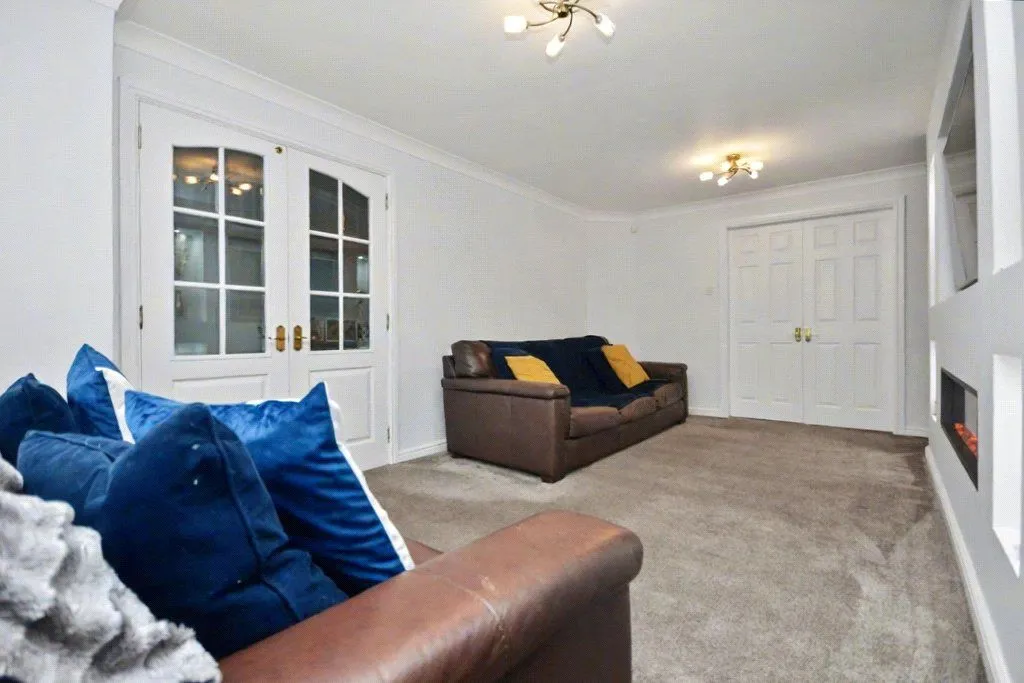 Lodge Hill Walk, Leeds, LS12, photo 2