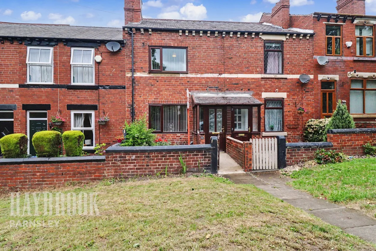 2 bed house for sale, Barnsley Road, Brierley
