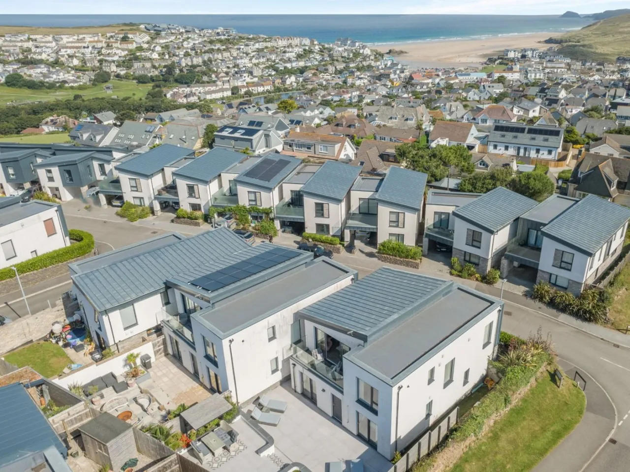 Sea View Crescent, Perranporth, Cornwall, TR6 0FN, photo 2