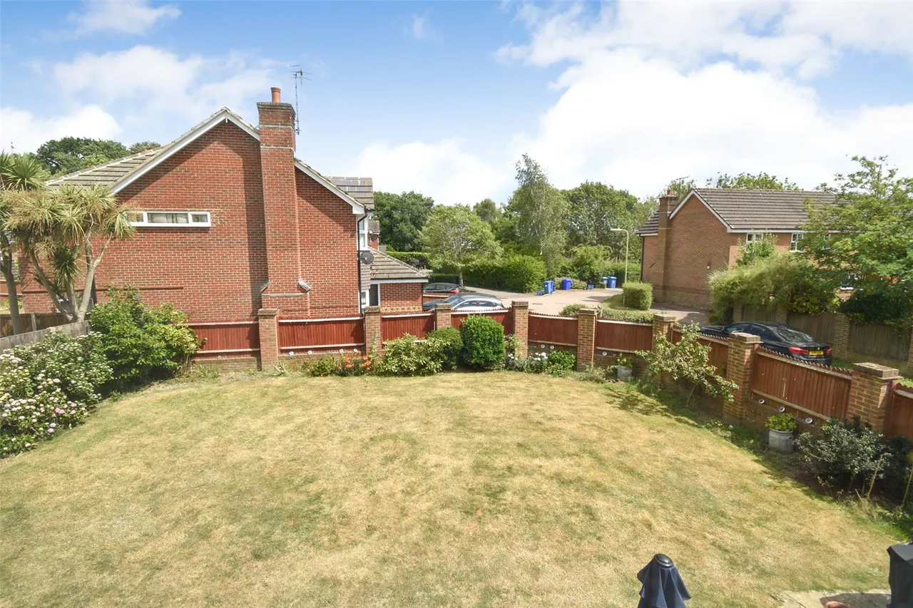 Laurel Gardens, Aldershot, Hampshire, GU11 3TQ, photo 17