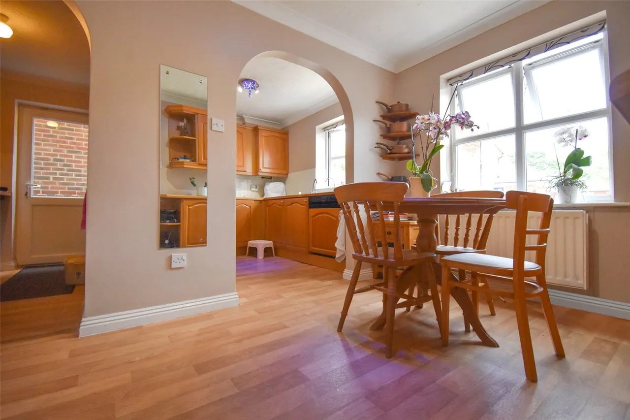 Laurel Gardens, Aldershot, Hampshire, GU11 3TQ, photo 10