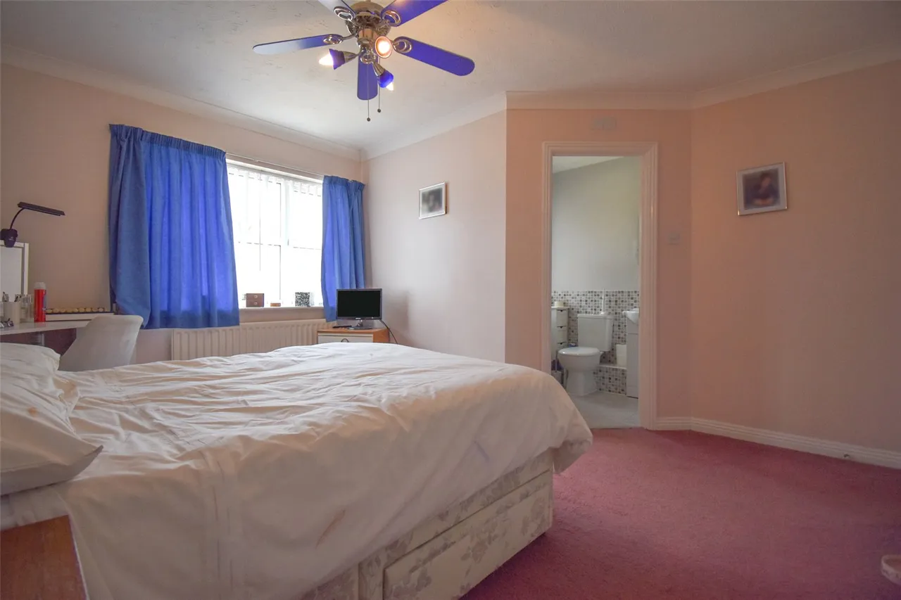 Laurel Gardens, Aldershot, Hampshire, GU11 3TQ, photo 19