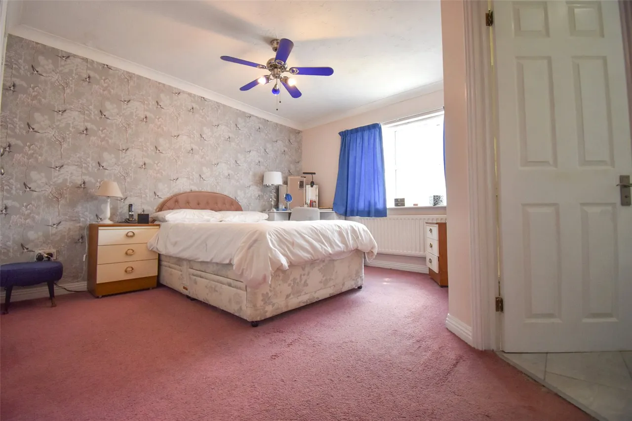 Laurel Gardens, Aldershot, Hampshire, GU11 3TQ, photo 20