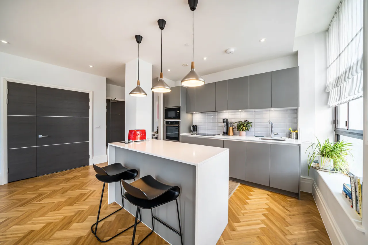 Flat 1, Ivor House, 5 Acre Lane, London, photo 2