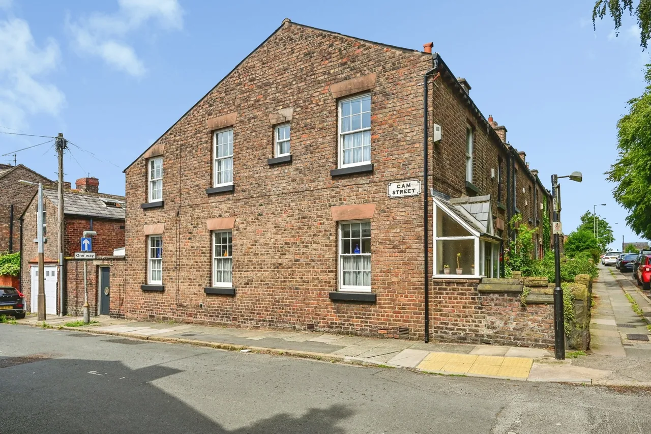 3 bed property for sale, Allerton Road, Woolton, L25