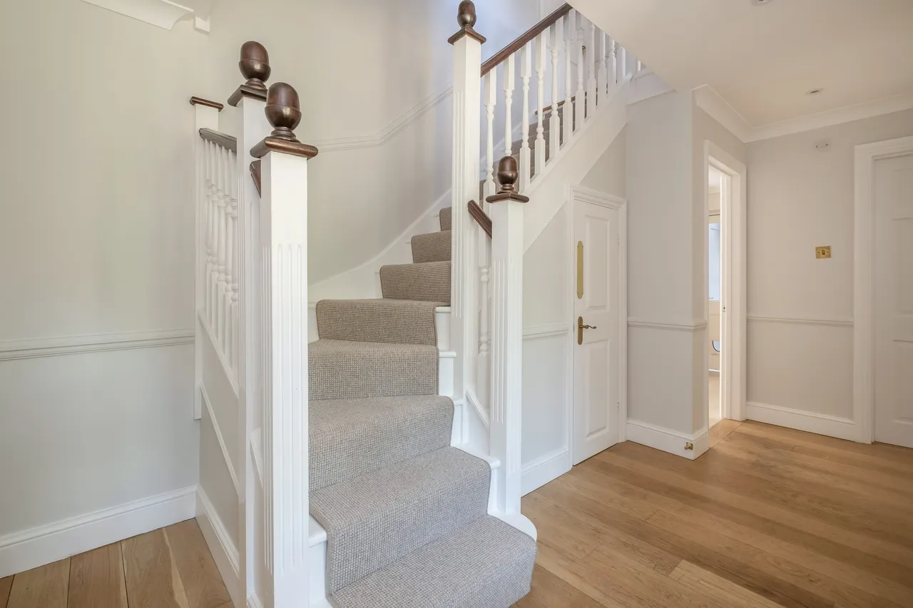Bainbridge Close, Richmond, TW10, photo 8