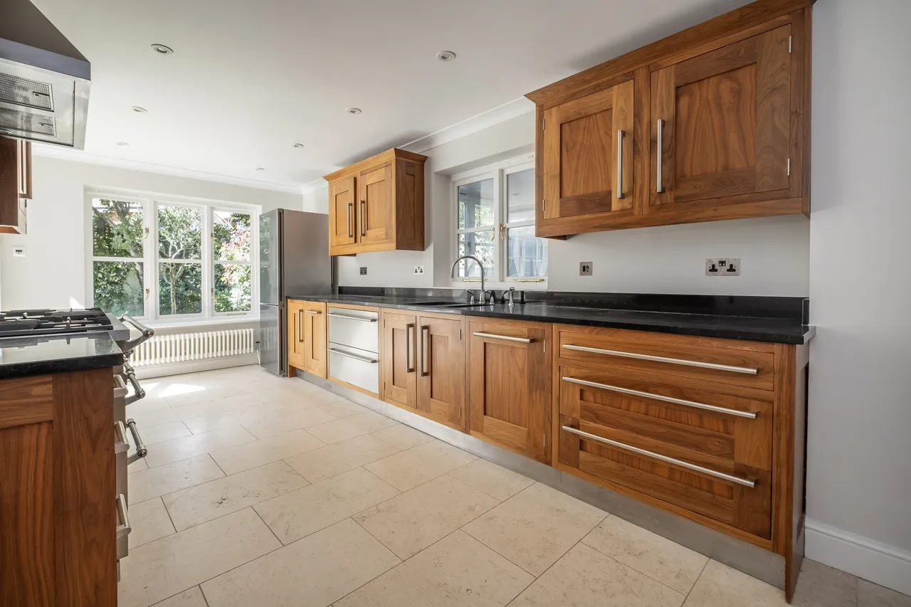 Bainbridge Close, Richmond, TW10, photo 5