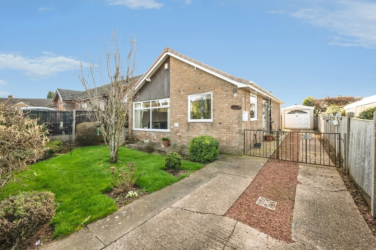 2 bed house for sale — Southfields Close, Kirkby-in-Ashfield, Nottingham, Nottinghamshire, NG17