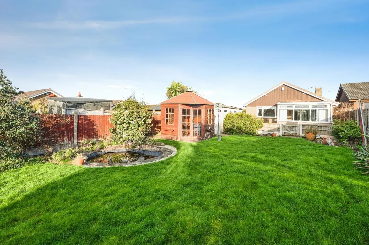 Southfields Close, Kirkby-in-Ashfield, Nottingham, Nottinghamshire, NG17, photo 21