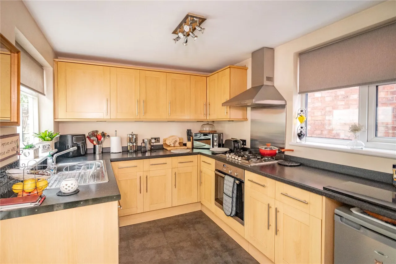 Victoria Road, Bromsgrove, B61, photo 5