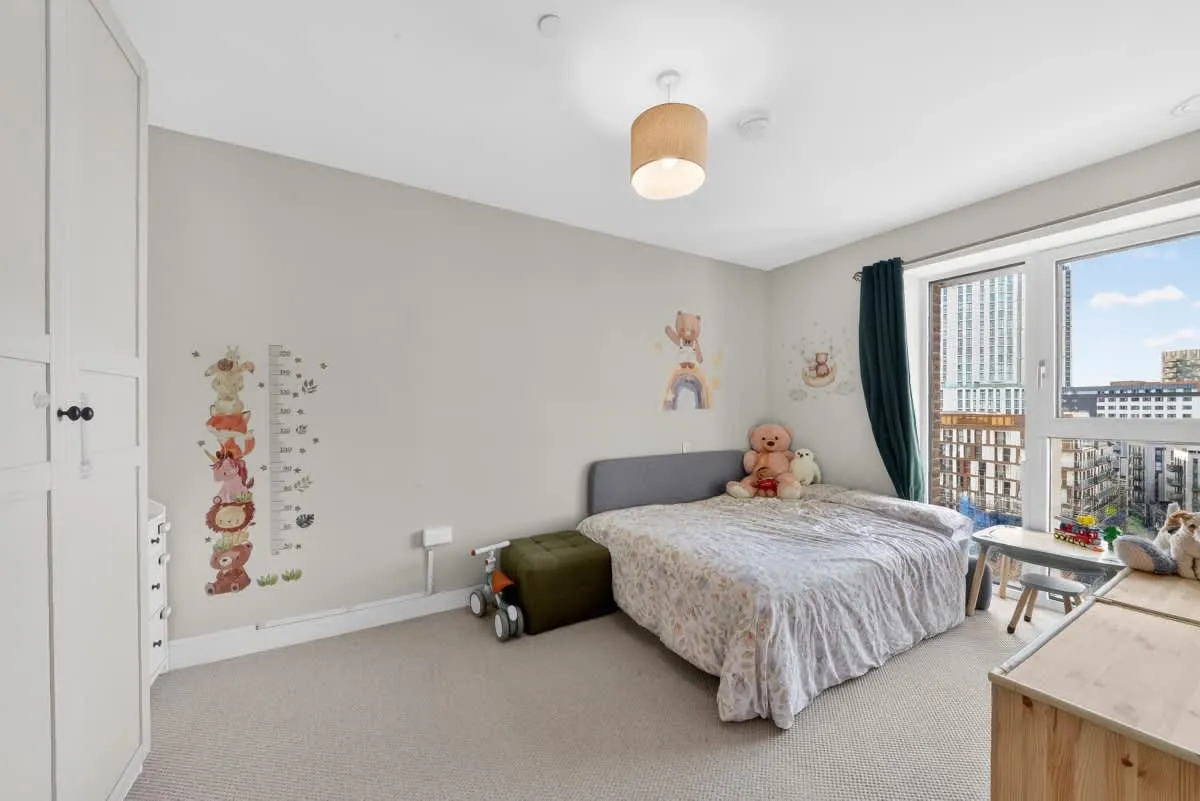 Ferry Lane, London, N17, photo 10
