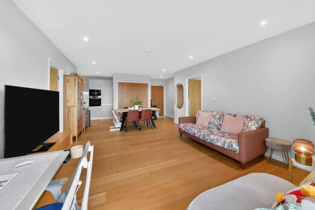Ferry Lane, London, N17, photo 6