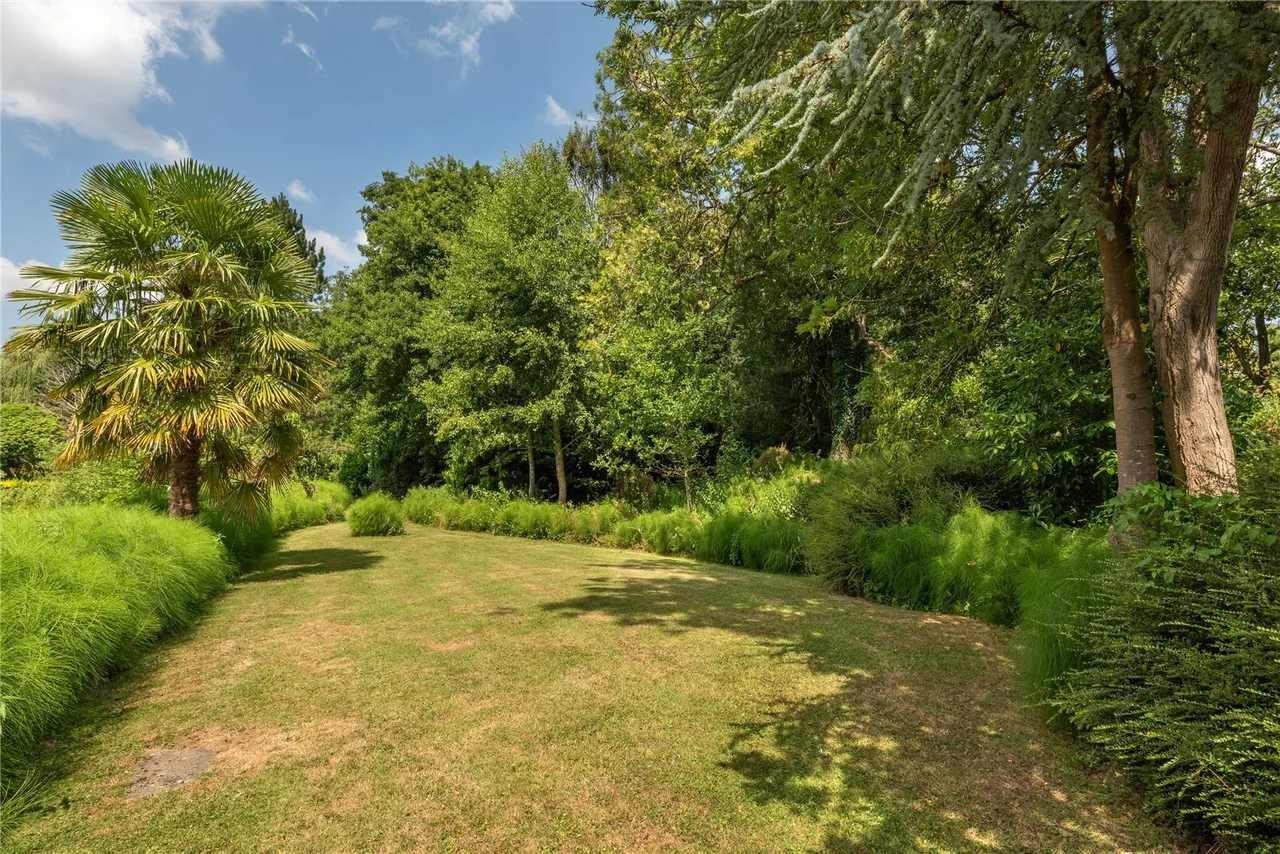 The Street, Betchworth, RH3, photo 19