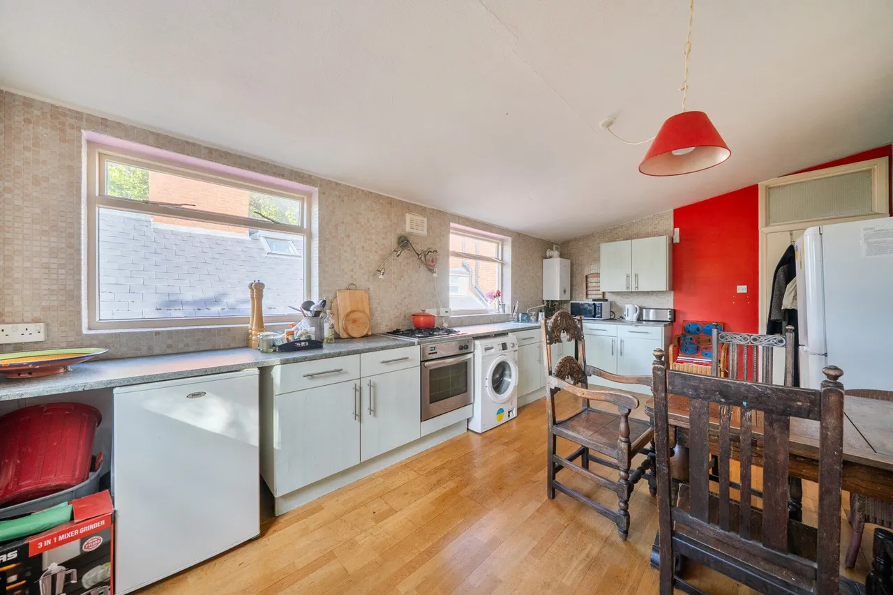 Knights Hill, SE27, photo 6