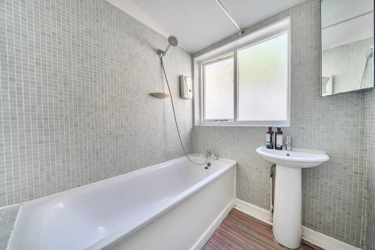 Knights Hill, SE27, photo 9