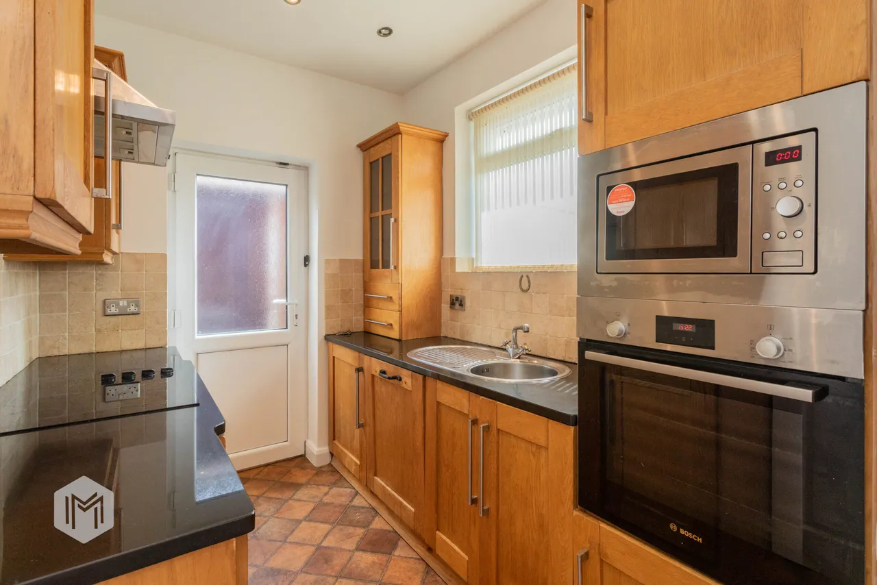 Thorns Road, Bolton, BL1 6PD, photo 3