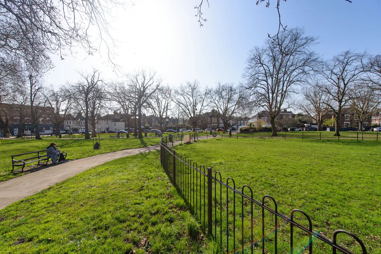 London, NW6, photo 15
