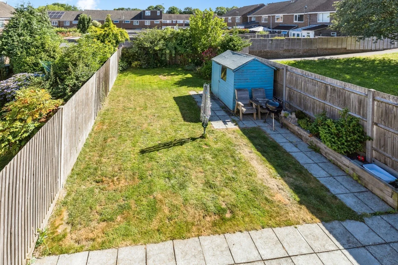 Sycamore Avenue, Horsham, RH12, photo 8