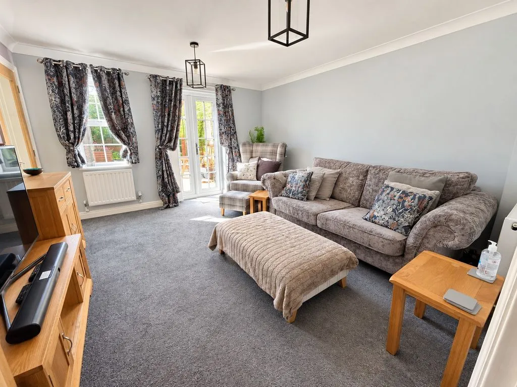 Turnbull Road, Fradley, WS13, photo 5